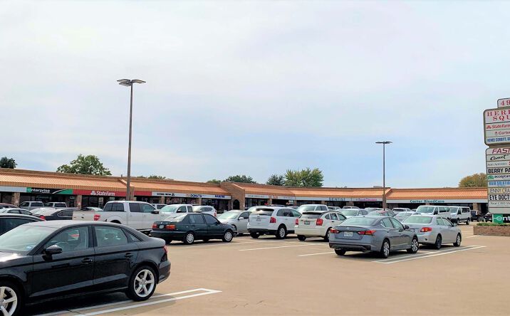 Pictures of Retail, Office property located at 4901-4999 S Hulen St, Fort Worth, TX 76109 for lease - image #1