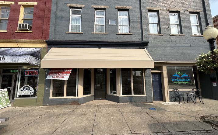 Pictures of Retail, Office property located at 326 Main St, Point Pleasant, WV 25550 for lease - image #1