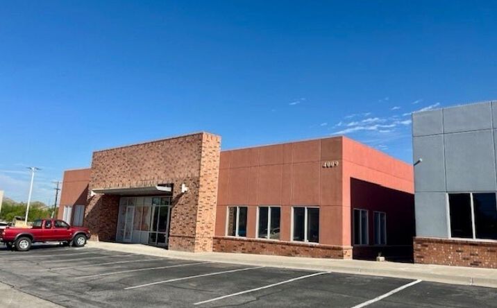 Pictures of Retail, Office property located at 4009 N Mesa St, El Paso, TX 79902 for lease - image #1