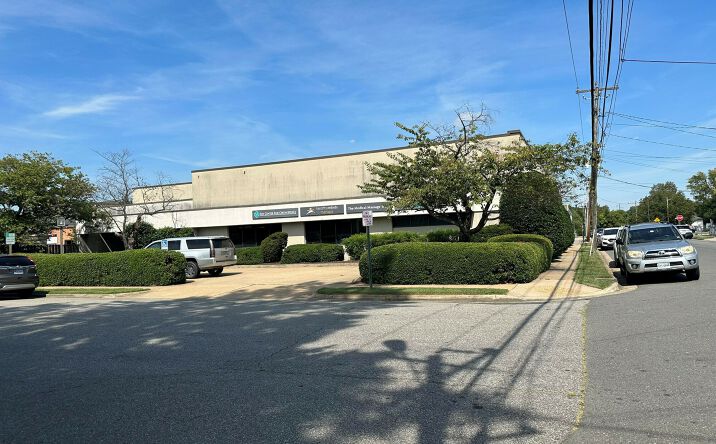 Pictures of Office property located at 2201 Princess Anne St aka 309 Hunter St, Fredericksburg, VA 22401 for lease - image #1