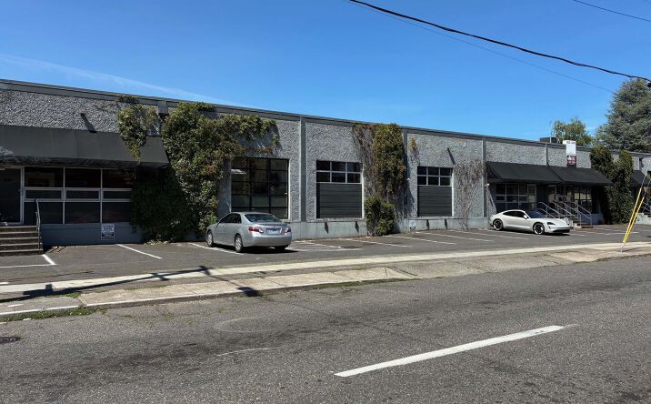 Pictures of Office property located at 2421-2455 SE 11th Ave, Portland, OR 97214 for lease - image #1