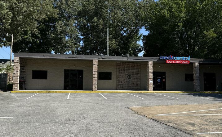 Pictures of Office, Retail property located at 2213 E Main Street, Humboldt, TN 38343 for lease - image #1