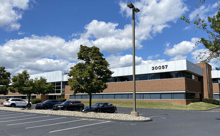 Pictures of Office property located at 30057 Orchard Lake Rd, Farmington Hills, MI 48334 for lease - image #1