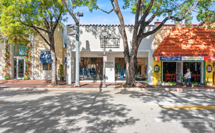 Pictures of Retail property located at 3432 Main Hwy, Miami, FL 33133 for lease - image #1