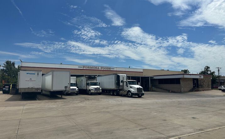 Pictures of Industrial property located at 1414 Round Table Dr, Dallas, TX 75247 for lease - image #1