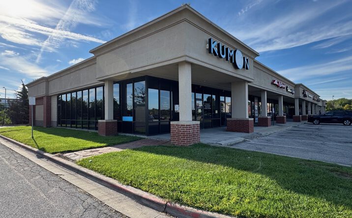 Pictures of Retail property located at 8311 W 135th St, Overland Park, KS 66223 for lease - image #1