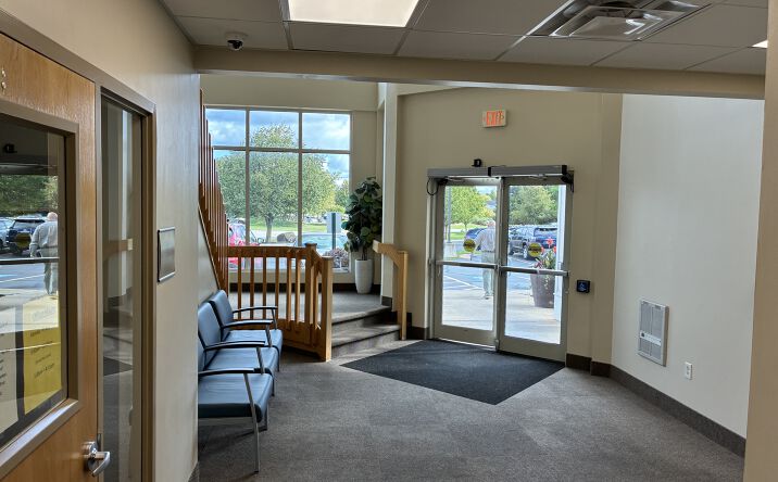 Pictures of Office property located at 2561 Lac De Ville Blvd, Rochester, NY 14618 for lease - image #1