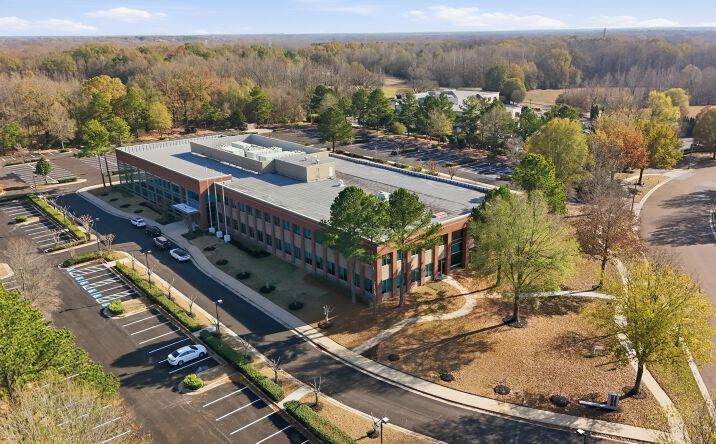 Pictures of Office property located at 3742 Tyndale Dr, Memphis, TN 38125 for lease - image #1