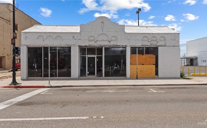 Pictures of Office, Restaurant, Retail property located at 952 E Elizabeth Street, Brownsville, TX 78520 for lease - image #1