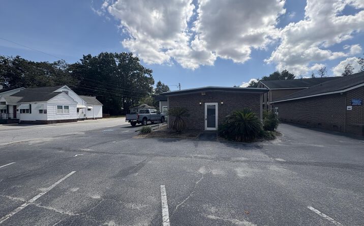 Pictures of Retail, Industrial property located at 1415 Remount Road #Showroom, North Charleston, SC 29406 for lease - image #1