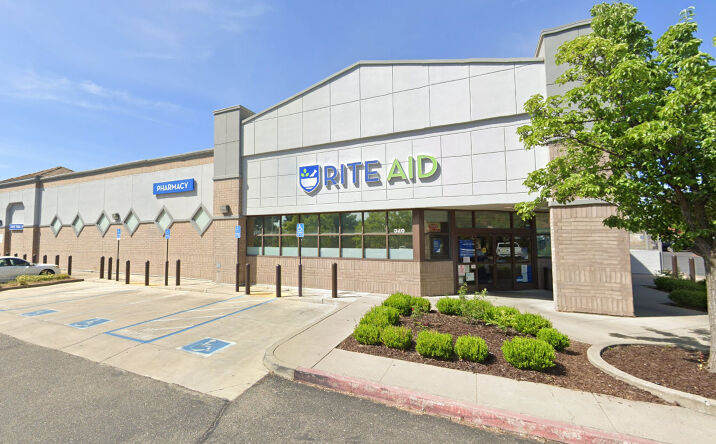 Pictures of Retail property located at 526 E Bidwell St, Folsom, CA 95630 for lease - image #1