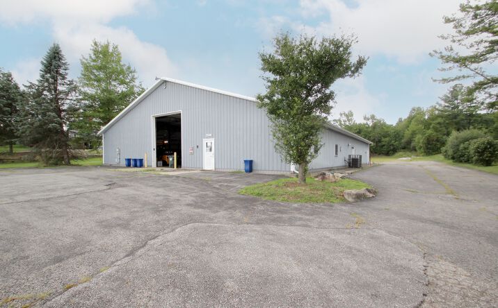 Pictures of Industrial property located at 3508 Brecksville Rd, Richfield, OH 44286 for lease - image #1