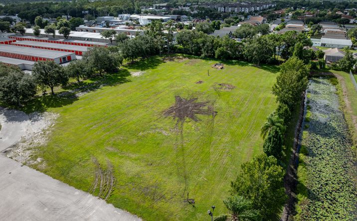 Pictures of Land property located at 300 N Goldenrod Rd, Orlando, FL 32807 for lease - image #1