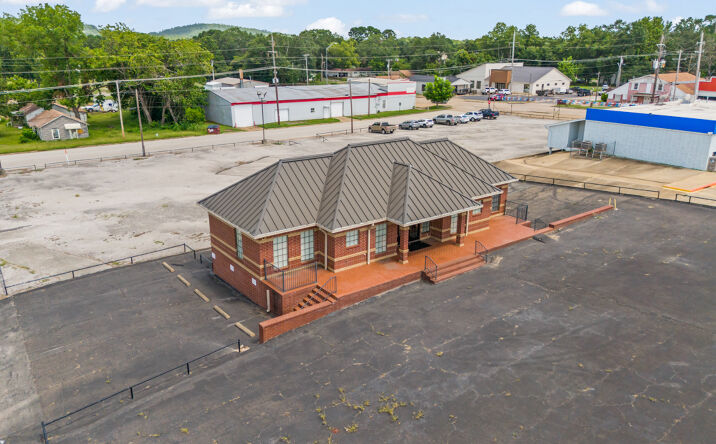 Pictures of Retail, Office property located at 112 US Hwy 271 N, Gilmer, TX 75644 for lease - image #1