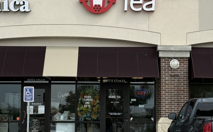 Pictures of Retail property located at 2577 S 171st Ct, Omaha, NE 68130 for lease - image #1