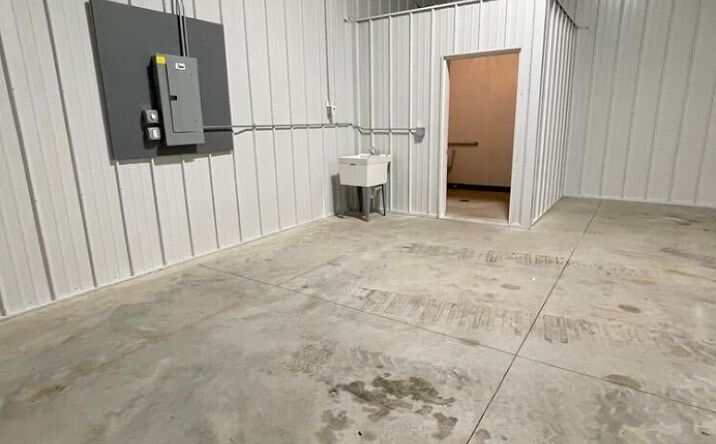 Pictures of Industrial property located at 2519 12th Ave S Unit M, Moorhead, MN 56560 for lease - image #1
