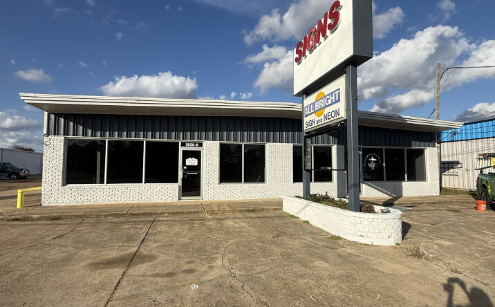 Pictures of Retail, Industrial property located at 5020 US-80, Pearl, MS 39208 for lease - image #1