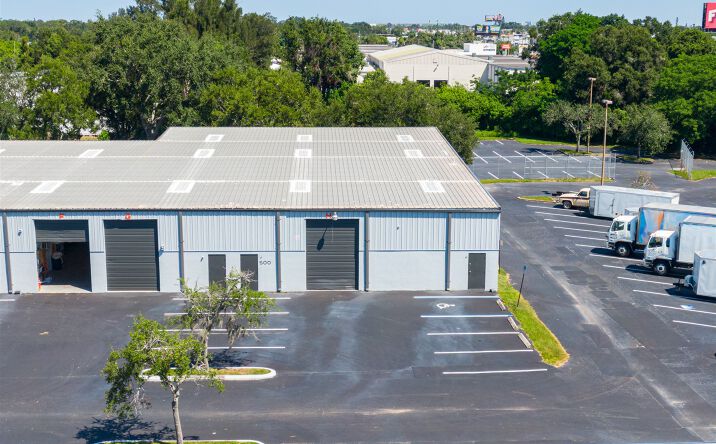Pictures of Industrial property located at 4055 35th St N, St. Petersburg, FL 33714 for lease - image #1