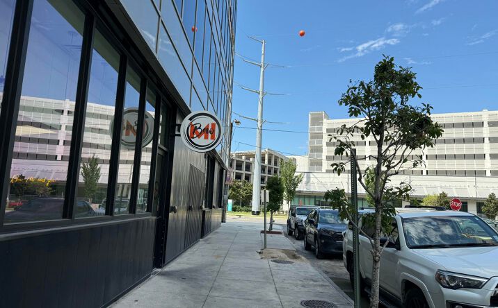 Pictures of Retail property located at 2000 Tulane Ave, New Orleans, LA 70112 for lease - image #1