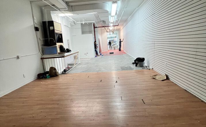 Pictures of Retail property located at 12 W 37th St, New York, NY 10018 for lease - image #1