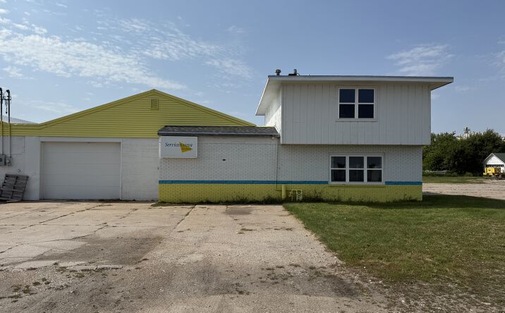 Pictures of Industrial property located at 3203 N C St, Fremont, NE 68025 for lease - image #1