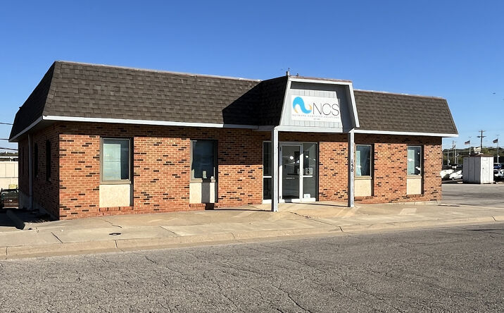 Pictures of Office property located at 150 SW 30th St, Topeka, KS 66611 for lease - image #1