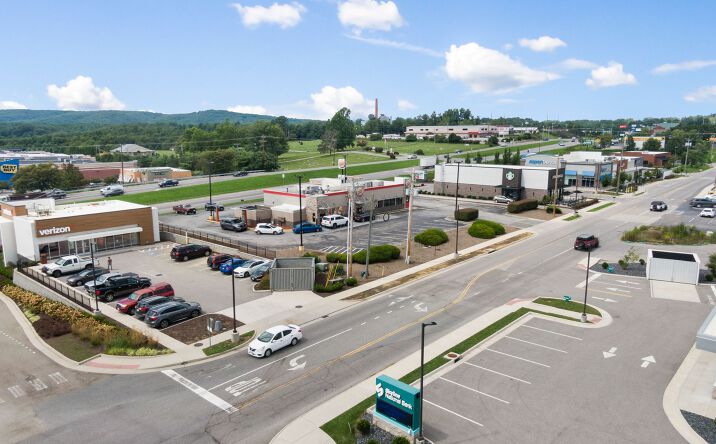 Pictures of Retail property located at 2665 Market St NE, Christiansburg, VA 24073 for lease - image #1