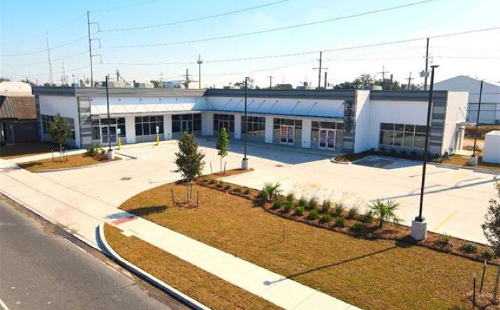 Pictures of Retail, Office, Special Purpose property located at 3730 Airline Dr, Metairie, LA 70001 for lease - image #1
