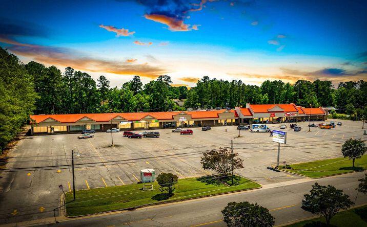 Pictures of Retail property located at 831 W Main St, Murfreesboro, NC 27855 for lease - image #1