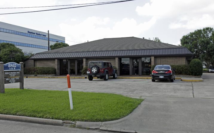 Pictures of Retail, Office, Special Purpose property located at 3812 Woodlawn Ave, Pasadena, TX 77504 for lease - image #1