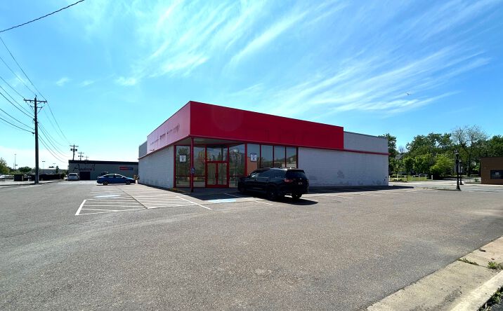 Pictures of Retail property located at 5514 Grand Ave, Duluth, MN 55807 for lease - image #1