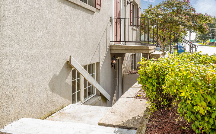 Pictures of Office property located at 409 Main St, Smithfield, VA 23430 for lease - image #1