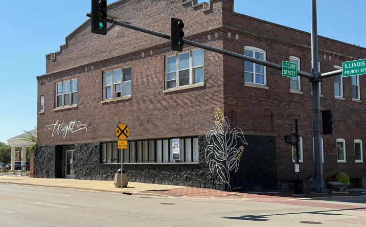 Pictures of Office, Retail property located at 151 N 4th St, DeKalb, IL 60115 for lease - image #1