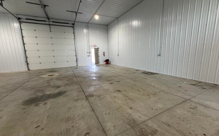 Pictures of Industrial property located at 2802 44th Ave N #104, Fargo, ND 58102 for lease - image #1