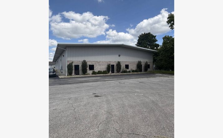 Pictures of Retail, Industrial property located at 2785 Klondike Rd, West Lafayette, IN 47906 for lease - image #1