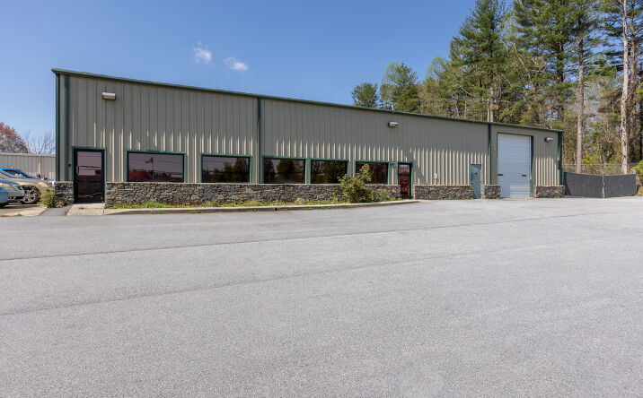 Pictures of Industrial property located at 2997 Spartanburg Hwy, East Flat Rock, NC 28726 for lease - image #1