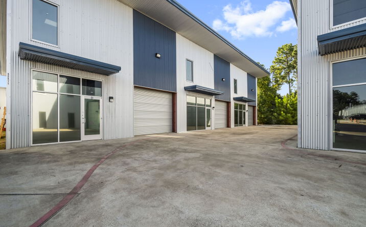 Pictures of Retail, Office property located at 32411 Tamina Rd. Ste. D, E, & F, Magnolia, TX 77354 for lease - image #1