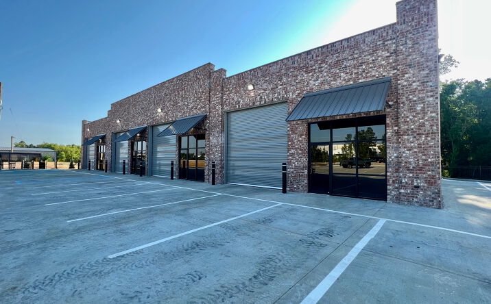 Pictures of Retail, Industrial property located at 124 Kimball Dr, Madison, MS 39110 for lease - image #1