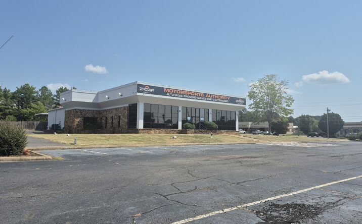Pictures of Retail property located at 4318 Central Ave, Hot Springs, AR 71913 for lease - image #1