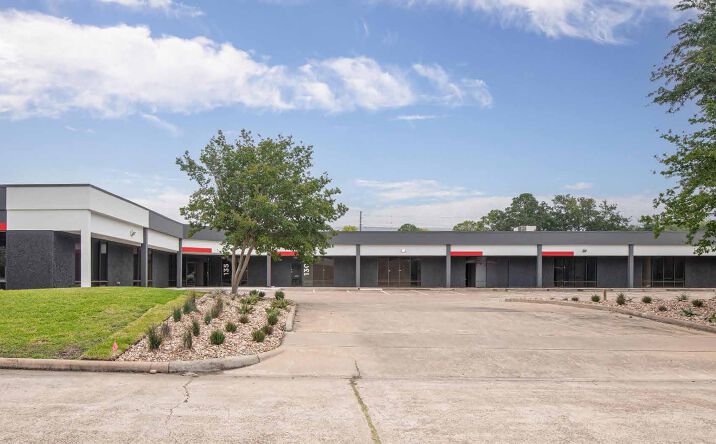 Pictures of Industrial property located at 11000 Wilcrest Dr, Houston, TX 77099 for lease - image #1