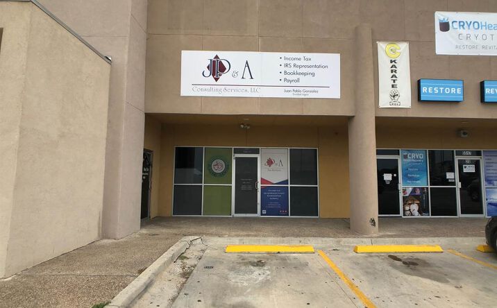 Pictures of Office property located at 5517 McPherson Rd, LAREDO, TX 78045 for lease - image #1