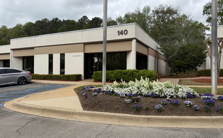 Pictures of Office, Industrial property located at 140 Oxmoor Blvd, Birmingham, AL 35209 for lease - image #1