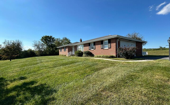 Pictures of Office property located at 4131 W Lincoln Hwy, Parkesburg, PA 19365 for lease - image \#1