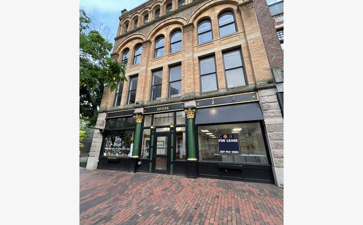 Pictures of Retail, Restaurant property located at 15 Monument Sq, Portland, ME 04101 for lease - image #1