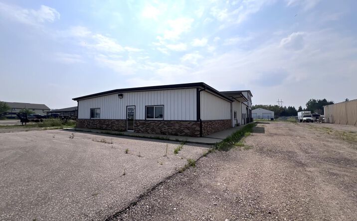 Pictures of Retail, Office, Industrial property located at 6008 US-2, Minot, ND 58701 for lease - image #1