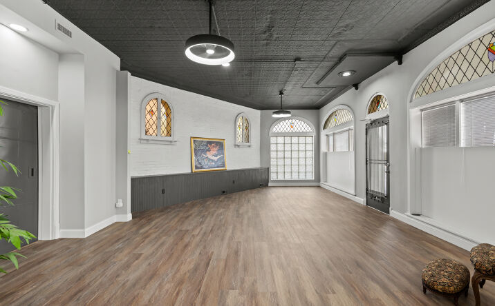 Pictures of Office property located at 1901 Gravois Ave, St. Louis, MO 63104 for lease - image #1