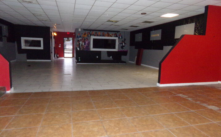 Pictures of Retail property located at 565 Garden Walk Blvd, Atlanta, GA 30349 for lease - image #1