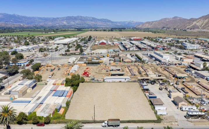 Pictures of Land property located at 1450 Lirio Ave, Ventura, CA 93004 for lease - image #1
