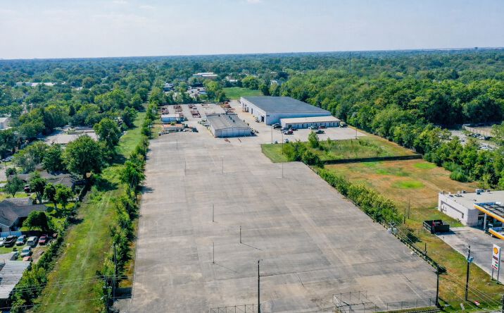 Pictures of Industrial property located at 11939 Aldine Westfield Rd, Houston, TX 77093 for lease - image #1