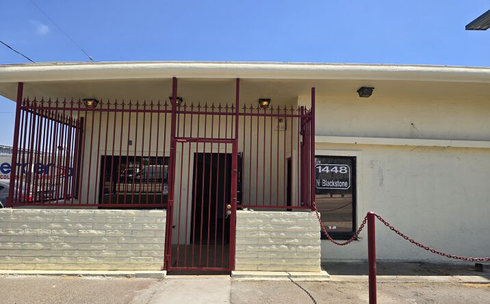 Pictures of Retail, Office, Restaurant property located at 1448 N Blackstone Ave, Fresno, CA 93703 for lease - image #1